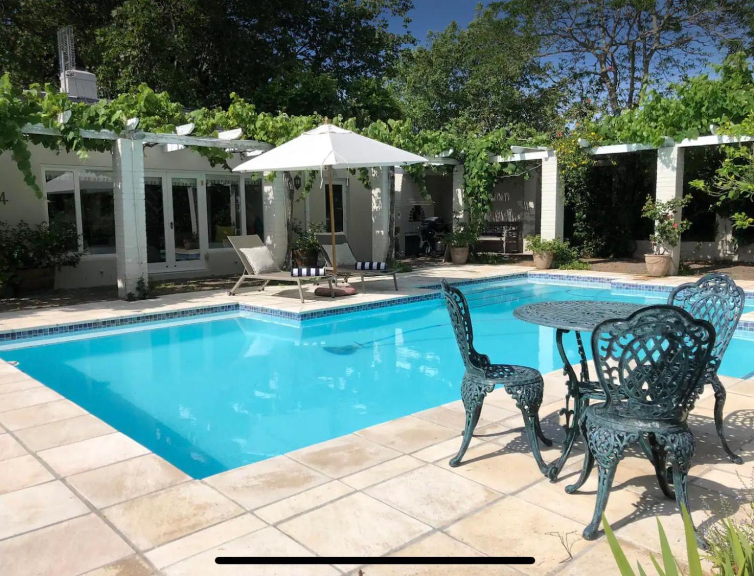 Guest Suite - Leafy Constantia Guest House Kapsztad Zewnętrze zdjęcie